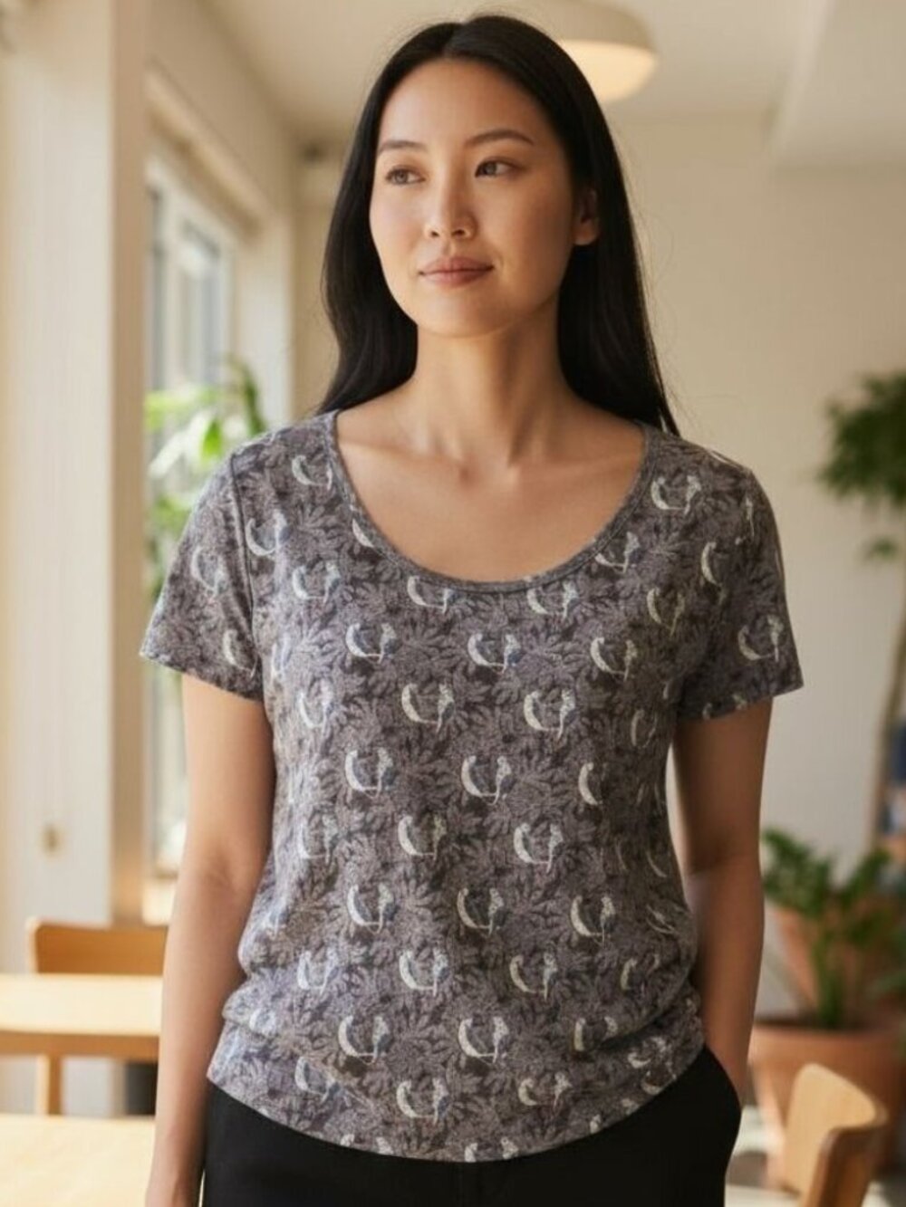 Fat Face Blue Gray Parrot Bird Short Sleeve Top Womens Size US 8 UK 12 Viscose